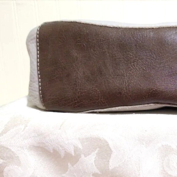 NEW Tignanello Beige Brown 100% Leather Shoulder Bag Purse Magnet Flap Adjust - Picture 7 of 13